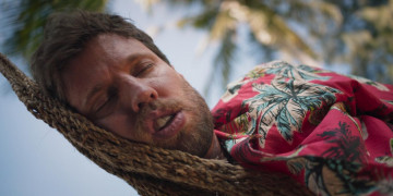 Кадр з фільму Тремтіння землі 7: Острів люті