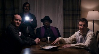 Кадр з фільму Будинок з паранормальними явищами