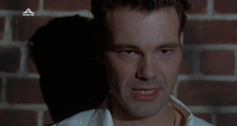 Кадр з фільму Серед друзів