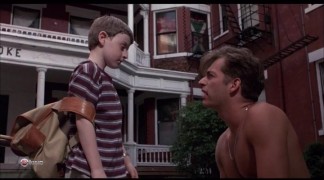 Кадр з фільму Маленька людина Тейт