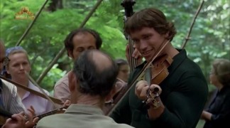 Кадр з фільму Залишайся голодним