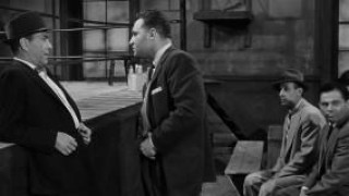 Кадр з фільму Тим важче буде падіння