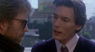 Кадр з фільму Герой і нелюд