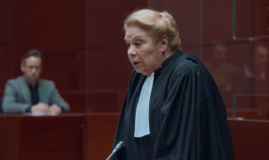 Кадр з фільму Дівчина з браслетом