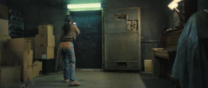 Кадр з фільму Цегла