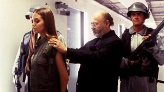 Кадр з фільму Кіборг 2