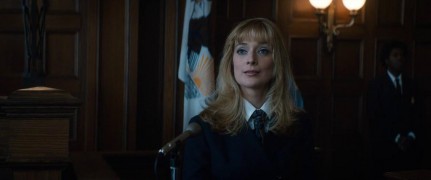 Кадр з фільму Суд над Чиказькою сімкою