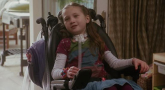 Кадр з фільму Крайні заходи