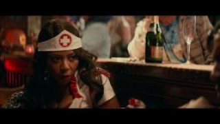 Кадр з фільму Хелловін убиває