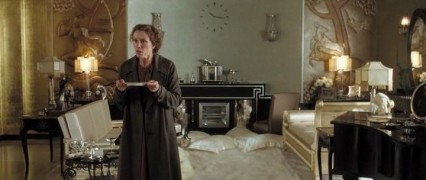 Кадр з фільму Міс Петтігрю