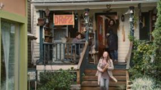 Кадр з фільму Наш придуркуватий брат