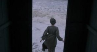 Кадр з фільму Амоніт