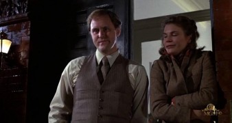 Кадр з фільму Багаті дітки