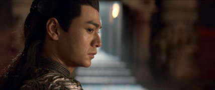 Кадр з фільму Подвійний світ