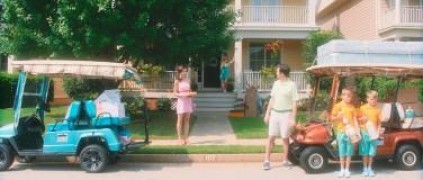 Кадр з фільму Трава зеленіша