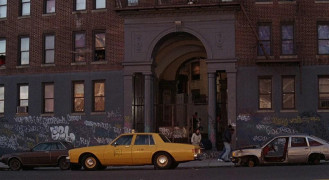 Кадр з фільму Сімейний бізнес