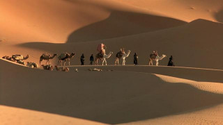 Кадр з фільму Розколоте небо