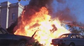 Кадр з фільму Незворушний