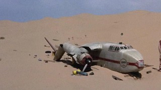 Кадр з фільму Політ Фенікса