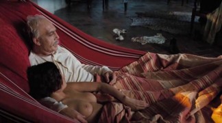 Кадр з фільму Кохання під час холери