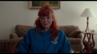 Кадр з фільму Його три доньки