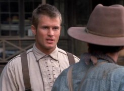 Кадр з фільму Довгий шлях