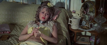 Кадр з фільму Маленька велика людина