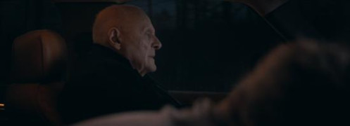 Кадр з фільму Під замком