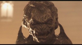 Кадр з фільму Пекельні послуги дорого коштують