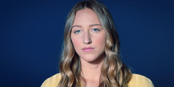 Кадр з фільму Висока Дівчина 2