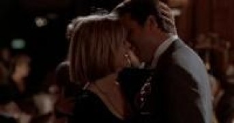 Кадр з фільму Коли чоловік кохає жінку