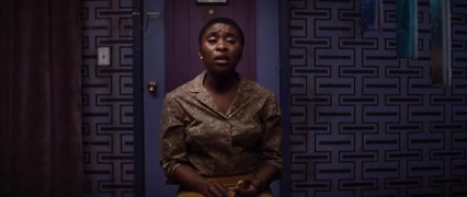 Кадр з фільму Погані часи у «Ель Роялі»