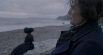 Кадр з фільму Амоніт