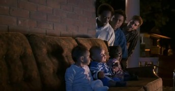 Кадр з фільму Молоді татусі