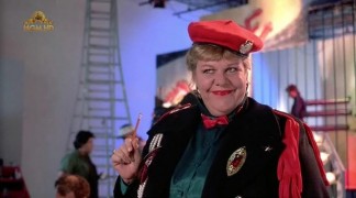 Кадр з фільму Він - моя дівчина