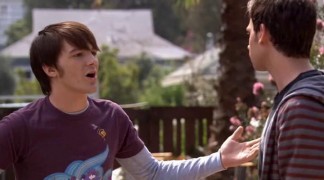 Кадр з фільму З Різдвом, Дрейку і Джоше!