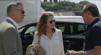 Кадр з фільму Париж зачекає