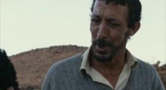 Кадр з фільму Вавилон