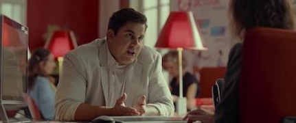 Кадр з фільму Інструкція з виховання мажорів