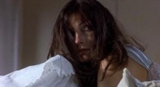 Кадр з фільму Чужа гра