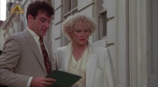 Кадр з фільму Максі