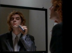 Кадр з фільму Летючий вірус