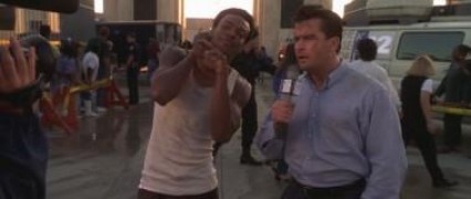 Кадр з фільму Гроші вирішують все