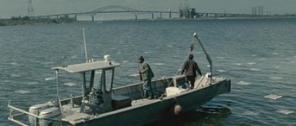 Кадр з фільму Контрабанда