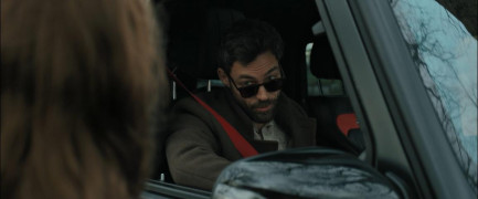 Кадр з фільму Замкнена