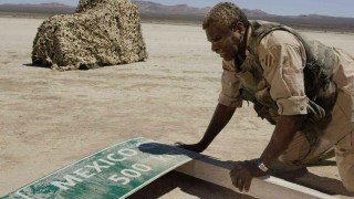 Кадр з фільму Операція "Дельта фарс"