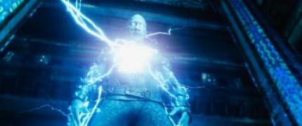 Кадр з фільму Чорний Адам