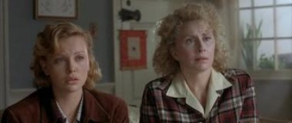 Кадр з фільму Правила виноробів