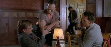 Кадр з фільму Альбіно Алігатор