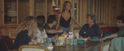 Кадр з фільму Маленькі секрети великої компанії